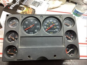 1997 Freightliner (A 680 540 02 24?)Instrument Gauge Cluster FL70