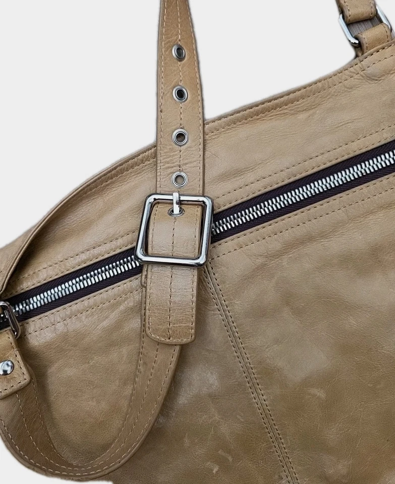 Hobo The Original Tan Leather Crossbody Soft Glazed Zip Front Pocket Boho Bag - Image 4 of 4