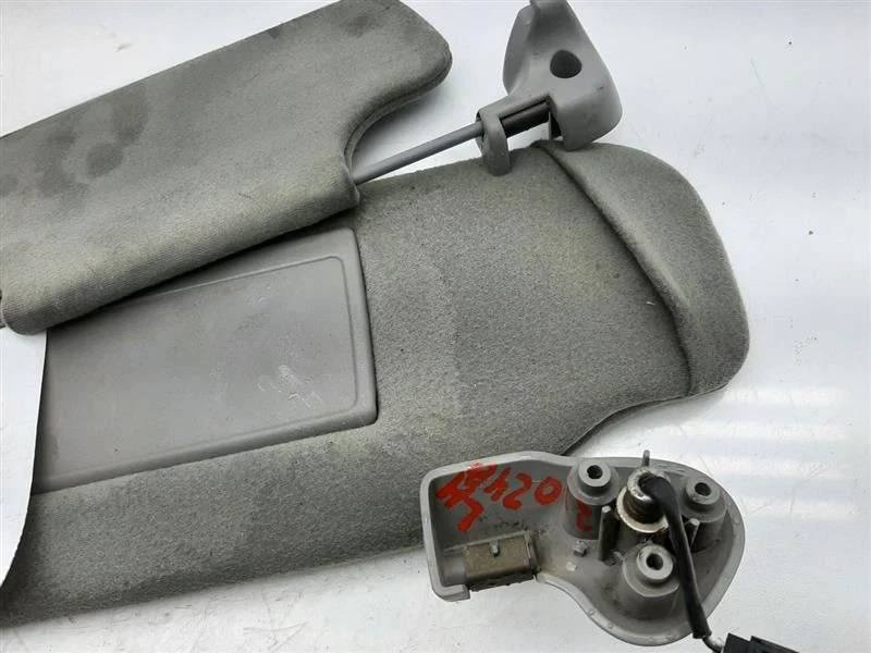 Parasol para conductor iluminado 00-03 Chevrolet Suburban 1500 15750542 Foto 4 de 4