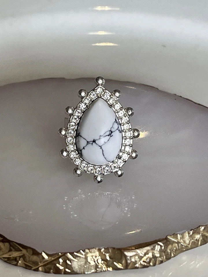 ⚜️ANILLO SAMAMTHA WILLS LOLITA EN PLATA CON HOWLITA Y CRISTALES TRANSPARENTES - NUEVO SIN ETIQUETAS Foto 3 de 4