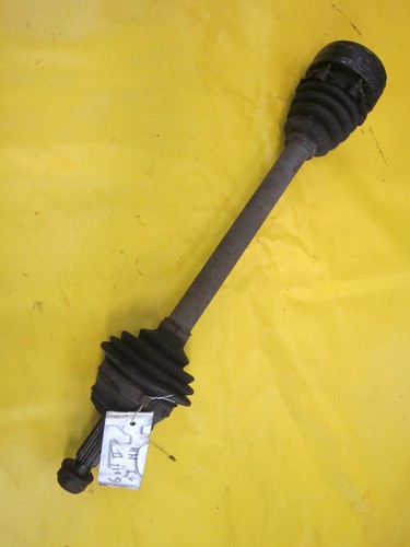VW  Golf 2, 1,3ltr.,                       Antriebswelle links, kurze Welle,