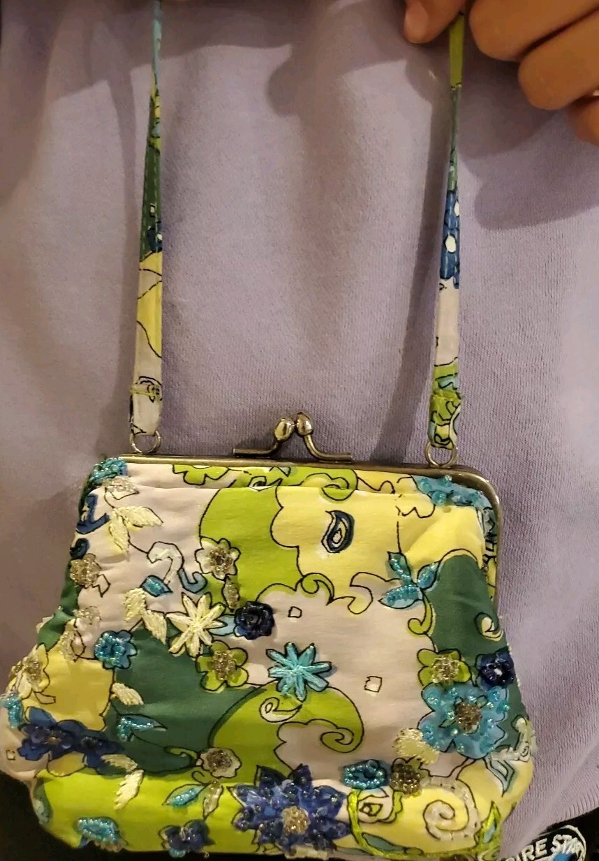 Vintage Womens Multicolor Floral Beaded Made in India Small Evening Bag CUTE!