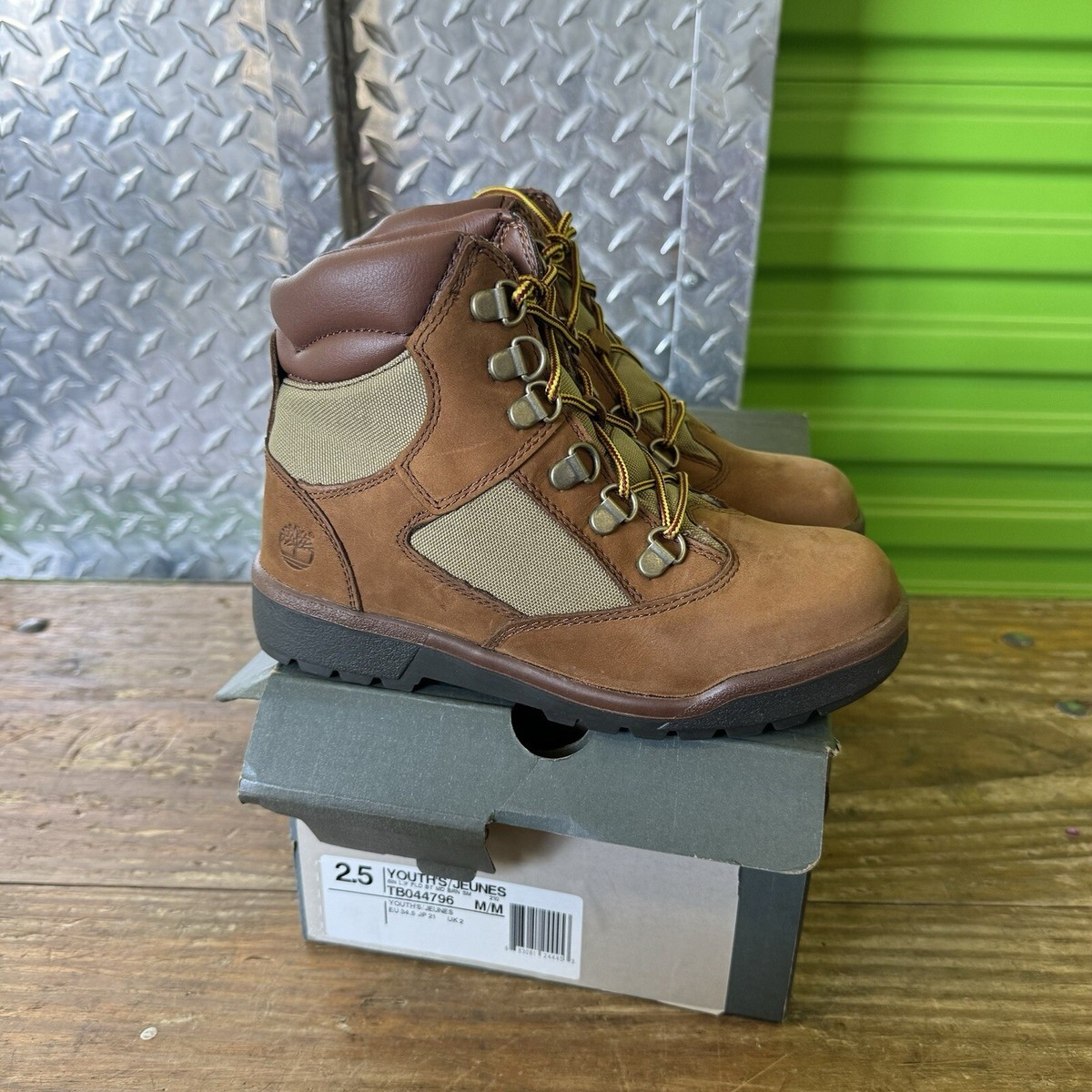 TIMBERLAND Mid Brown Wheat 6in Nubuck Tan Field Boots Size 2.5
