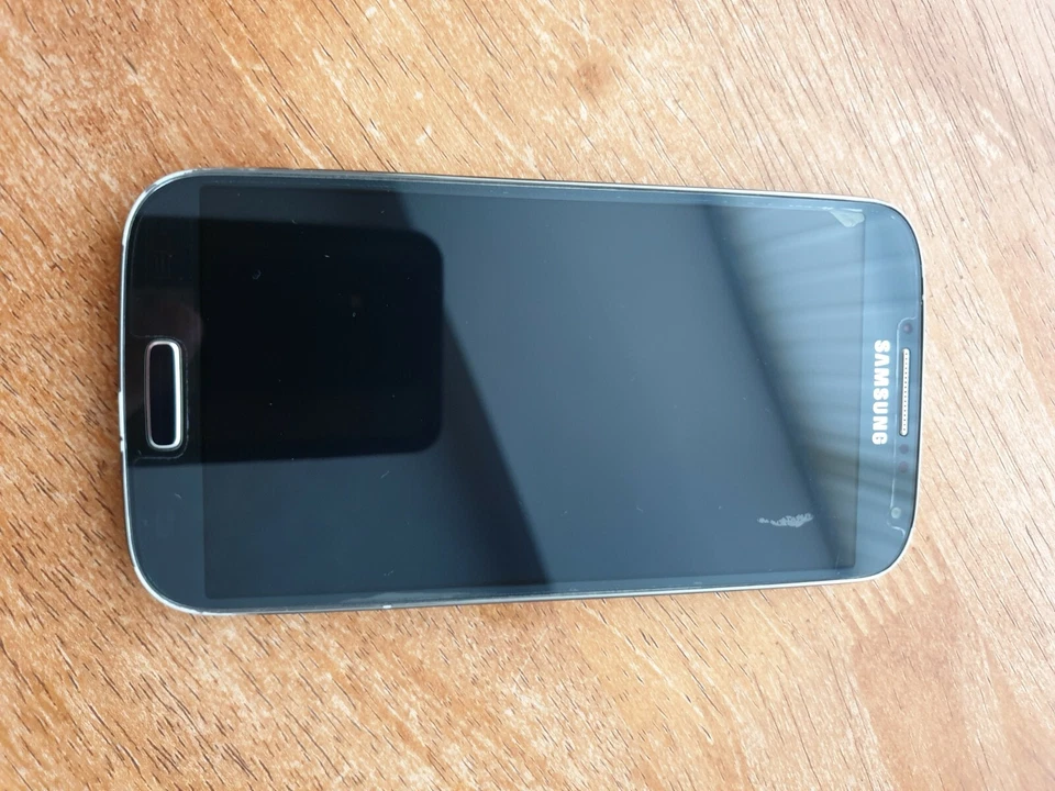 Samsung Galaxy S4 - 16GB - Black Mist (Unlocked) Smartphone - image 3 of 4