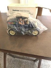 ERTL Steel case Collection 1912 Model T Ford Run a bout Coin Bank