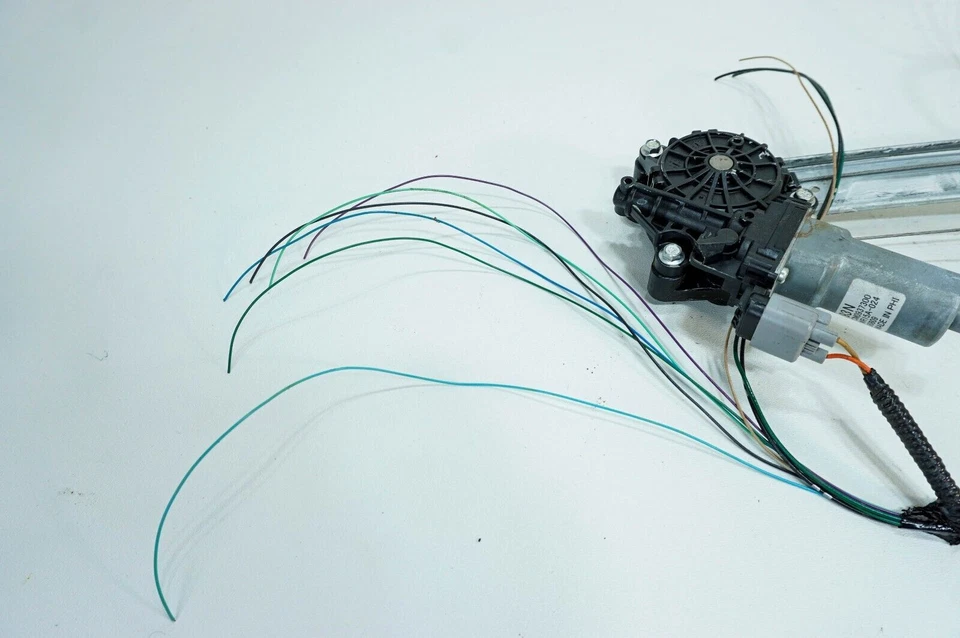 16-22 Honda Pilot 2WD EX-L OEM Rear Right Door Glass Regulator W/ Motor 5062 - Image 3 of 4