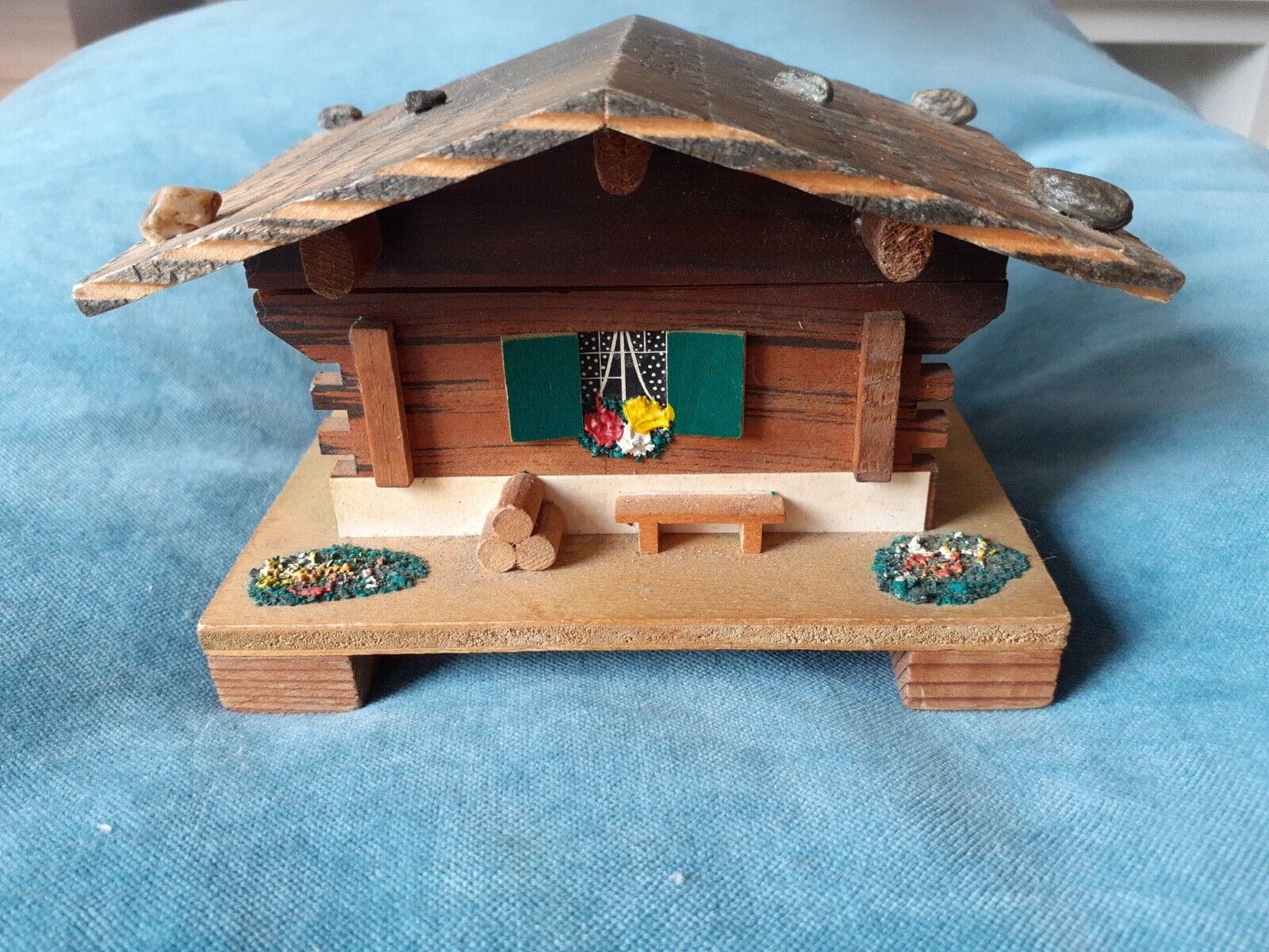 Picture 2 of 9