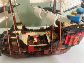 LEGO Creator 3-in-1 Pirate Ship 31109 Set