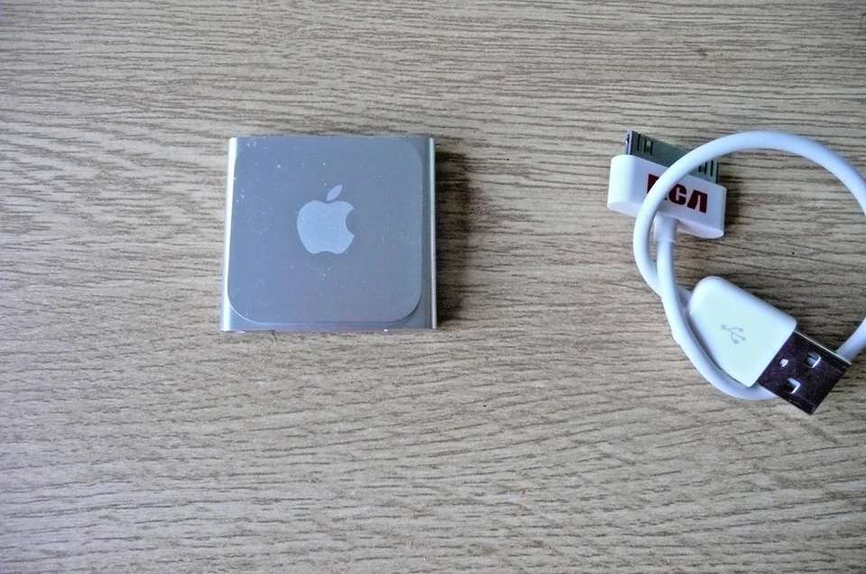 IPOD NANO 6th Gen silver 8GB A1366 - Image 4 of 4