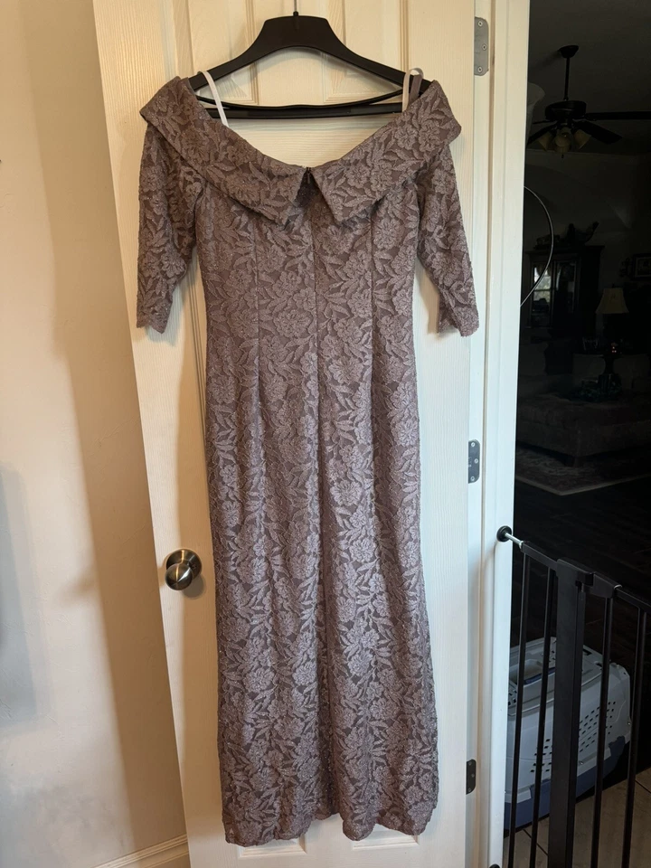 Damas Talla 10 Oleg Cassini Vestido de fantasía para una boda Foto 2 de 4