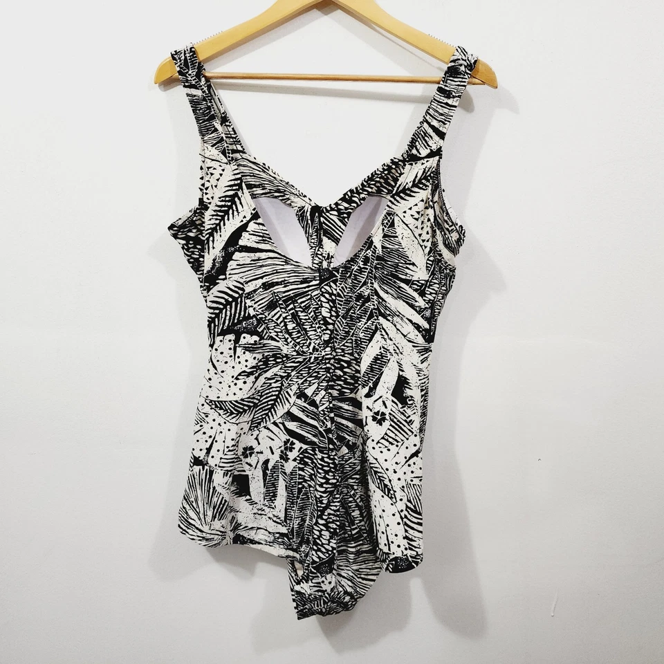 Traje de baño Azul by Maxine Of Hollywood para mujer fruncido frente niña pierna una pieza 18 Foto 2 de 4