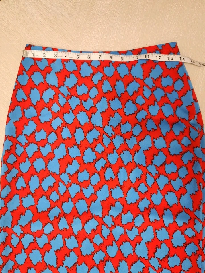 Diane Von Furstenberg Women's Printed Pencil Midi Skirt Slit Red Blue Size 4 - Image 4 of 4