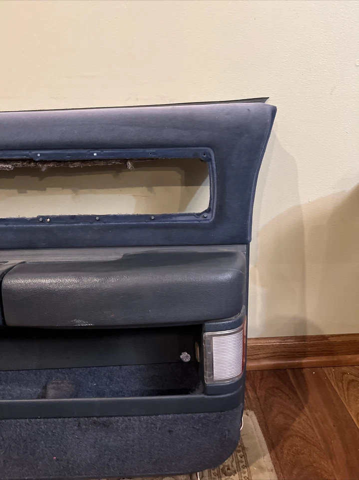 91 92 93 94 95 96 1996 Buick Roadmaster tela azul panel de puerta derecha Foto 2 de 4