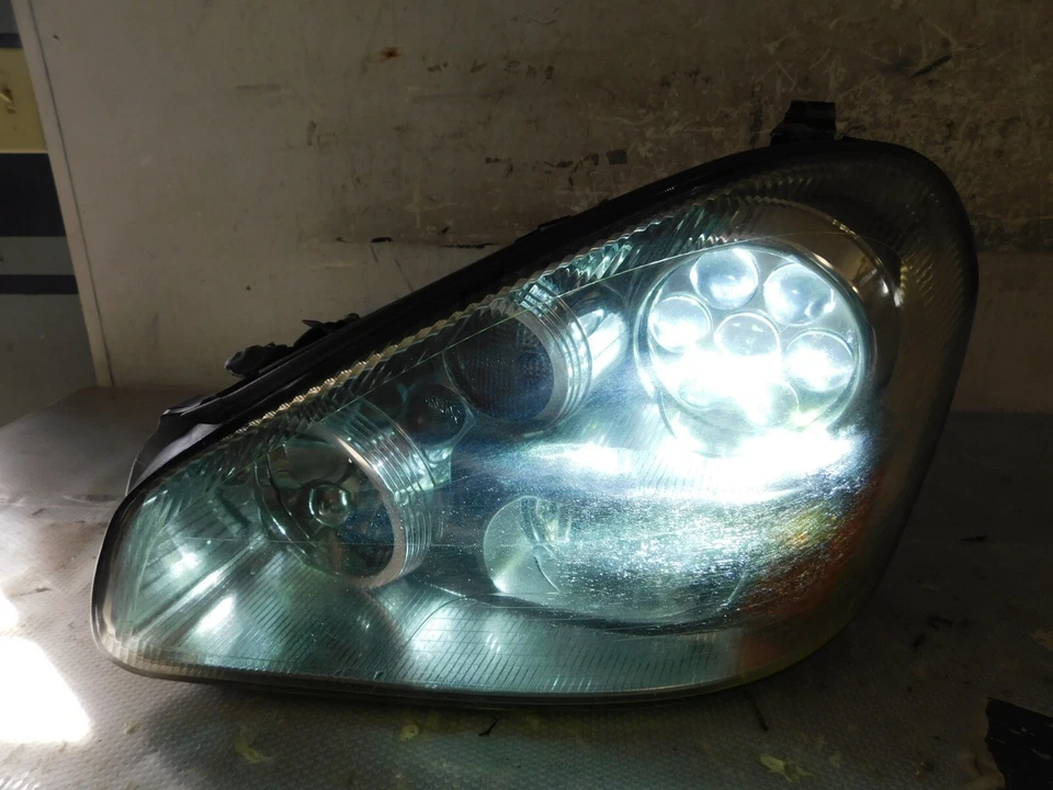 2002-2005 Infiniti Q45 LH Driver Headlight HID 02-04 - Image 3 of 4