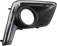 Front Driver Side Fog Light Trim For Subaru Crosstrek 2016-2017 Front Driver Side Fog Light Trim For Subaru Crosstrek 2016-2017