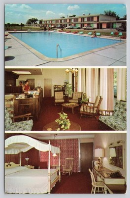 Town House Inn St. Charles, MO Postcard 1964 Swimming Pool Lobby Room Vintage