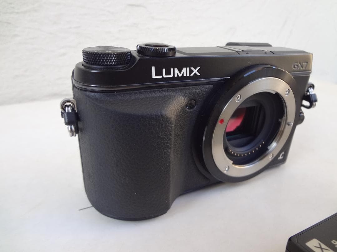 Panasonic Lumix DMC-GX7 Mirrorless Camera Body Silver Tested Works
