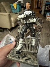 2002 Marvel The Punisher Frank Castle Statue ...
