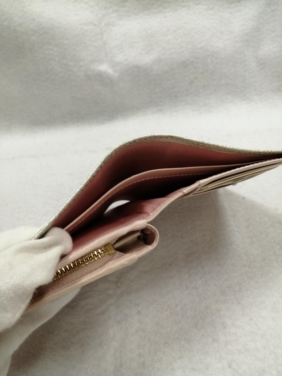 Foldable wallet Model Silver Inside pink Box CLAT… - image 9