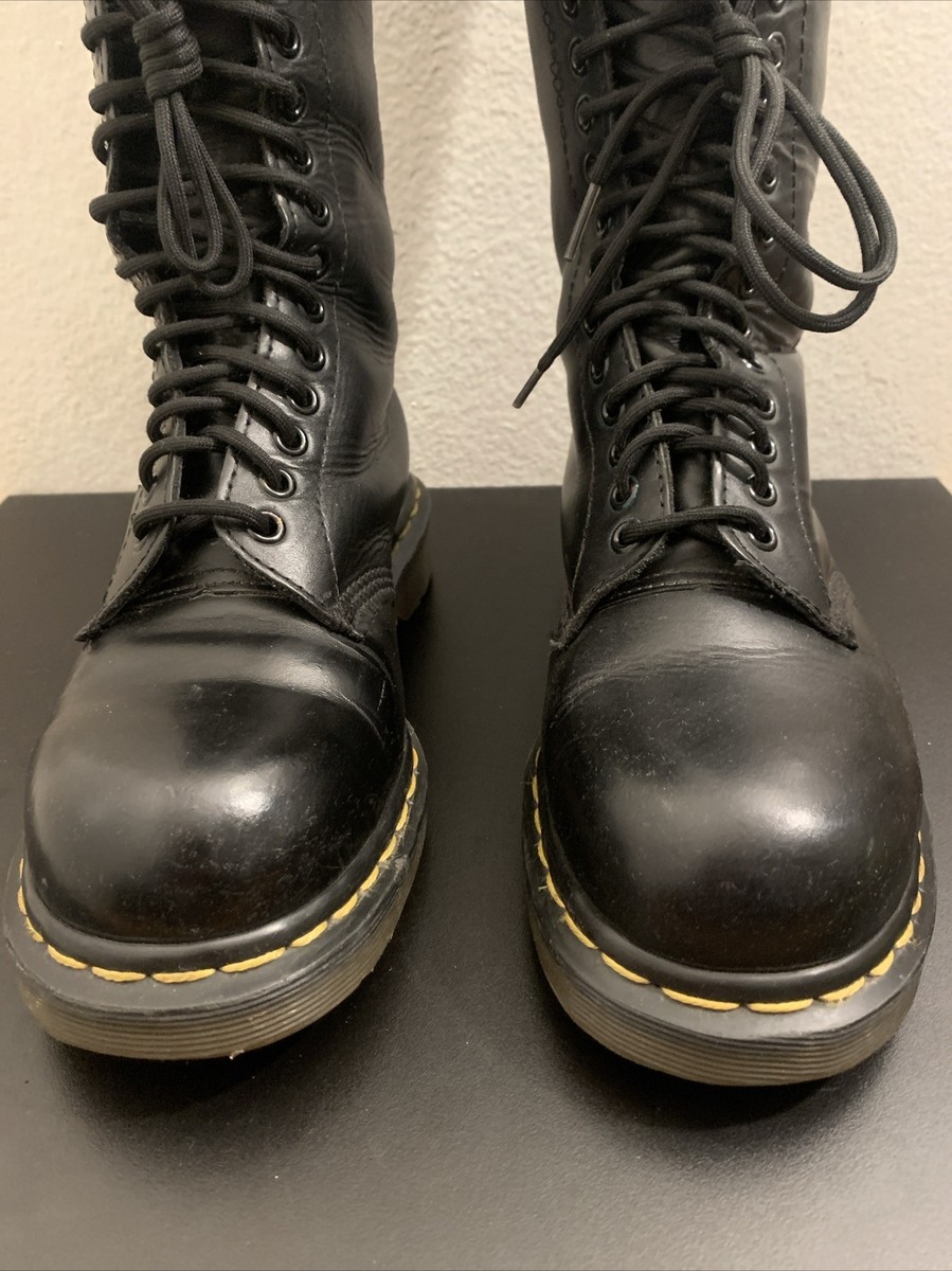 靴 Dr Martens 8EYE BOOTS MAED IN ENGLAND Genuine vintage MIE Dr Martens cherry boots. 90s made in