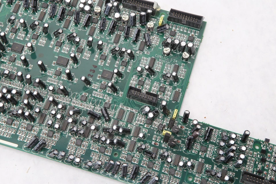 Digidesign Focusrite Control 24 Mixing Console Monitor Board 941008161 I33 - Image 3 of 4