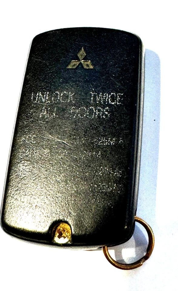 1 OEM Keyless Remote 2004 Mitsubishi Montero Sport Car Key Fob OUCG8D-525M-A fab - Image 4 of 4