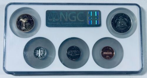 2001-S Silver Proof Set PF70 Ultra Cameo NGC - Picture 2 of 2
