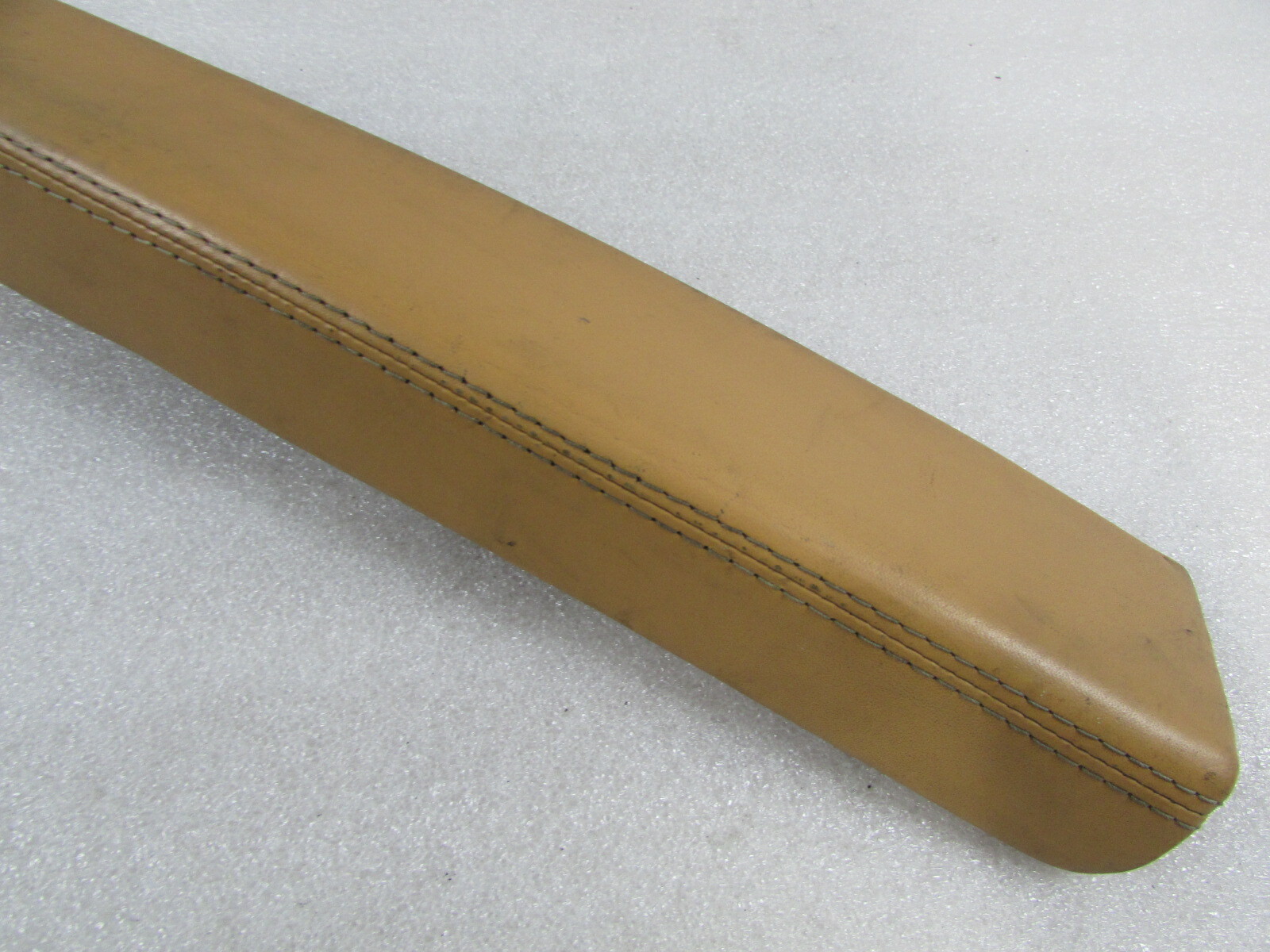 Ferrari 550, LH, Left Door Armrest, Tan, Used, P/N 64584500