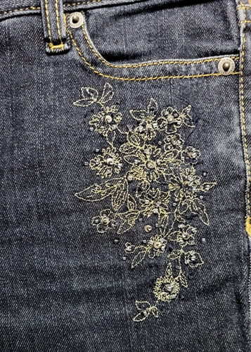 Ann Taylor Womens' Jeans Size 4P Embroidered Boot Cut - Picture 5 of 9