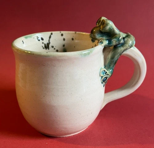 STUDIO ART POTTERY HANDCRAFTED MUG 3-D FROG SITTING ON HANDLE ~ SIGNED MEGAN