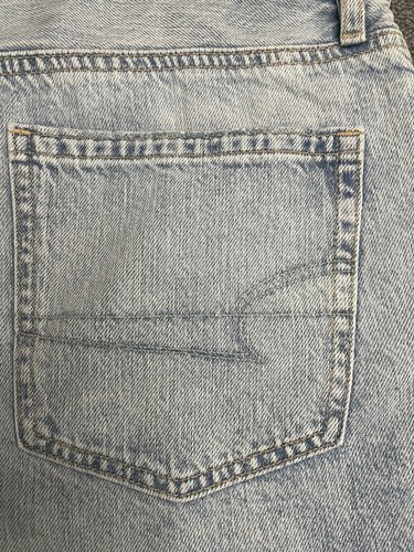 Pantalones cortos de skater holgados de mezclilla de tiro bajo American Eagle para dama - Imagen 8 de 13