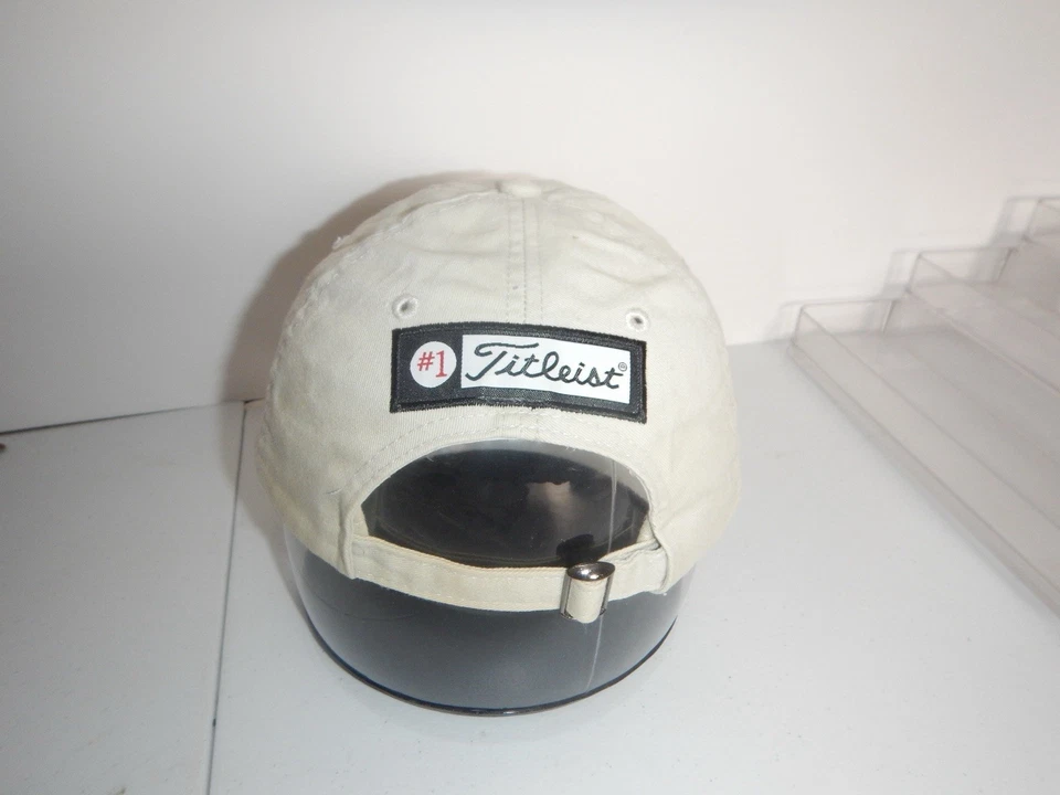 Sombrero de golf Titleist Mickey Mouse Disney color caqui tostado Foto 4 de 4