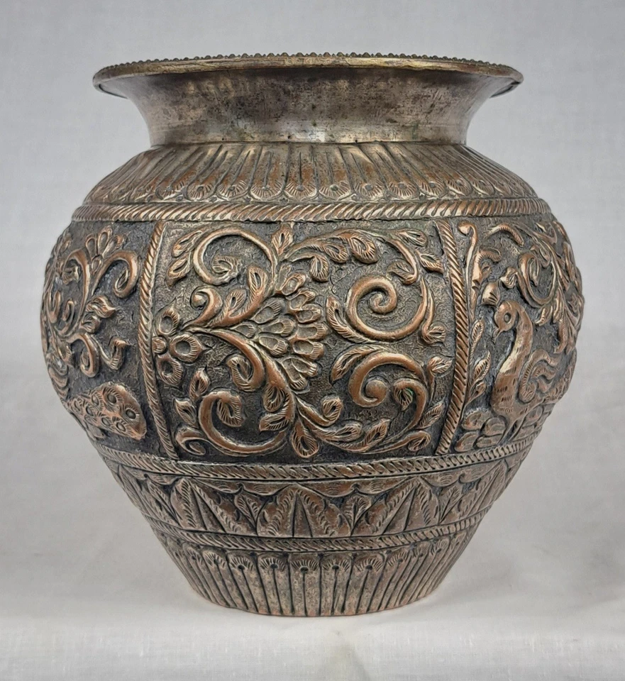 Jarrón antiguo asiático indio plateado jardinero cuenco ornamentado India Foto 3 de 4