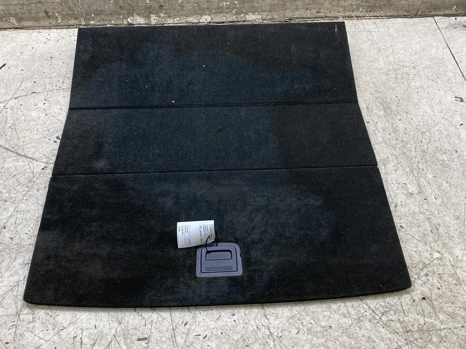 2015-2020 BENTLEY BENTAYGA REAR TRUNK FLOOR CARPET SPARE TIRE COVER 36A863462A