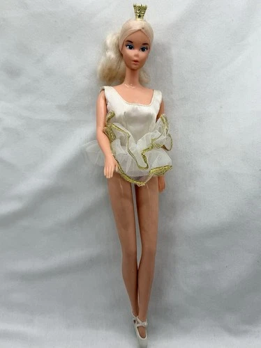 Vtg 1966 Ballerina Barbie Doll With Original Outfit Crown Ballet Shoes WOW!