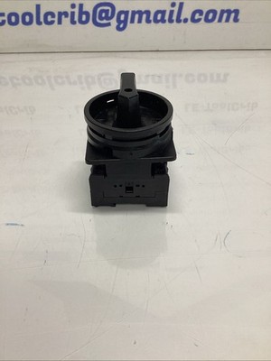 MOELLER P3-63 MAIN SWITCH DISCONNECT W/ HI11-P1/P3/Z & Switch M-200