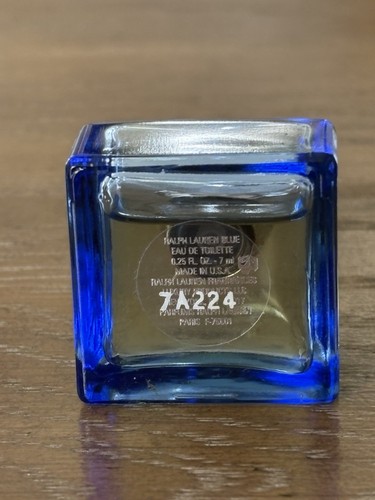 Ralph Lauren Blue Miniature 0.25oz Eau de Toilette EDT Mini Perfume Splash - Picture 7 of 8
