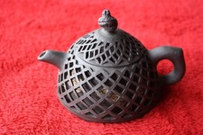 CHINESISCHE YIXING TON GITTER TEEKANNE