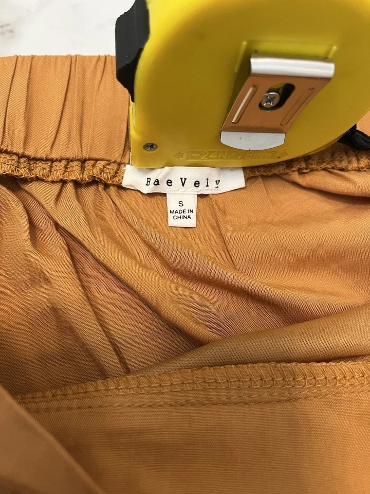 Mini vestido Baevely para mujer talla pequeña fuera del hombro con pompón Foto 2 de 4