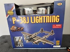 The Ultimate Soldier P-38J Lighting 1/18