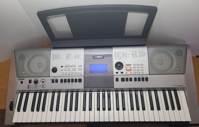 YAMAHA PORTATONE PSR-E413 61鍵盤 Yamaha PSR-E413 61 Key Digital Electronic (or Battery) Keyboard