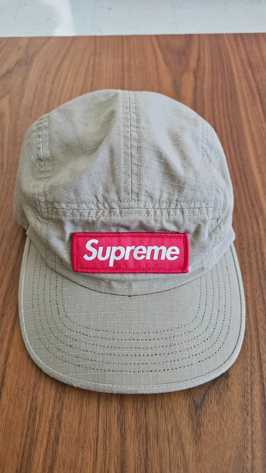 Casquette de camp Supreme Metal D Ring kaki rouge boîte logo FW17 NEUVE !! 5 panneaux
