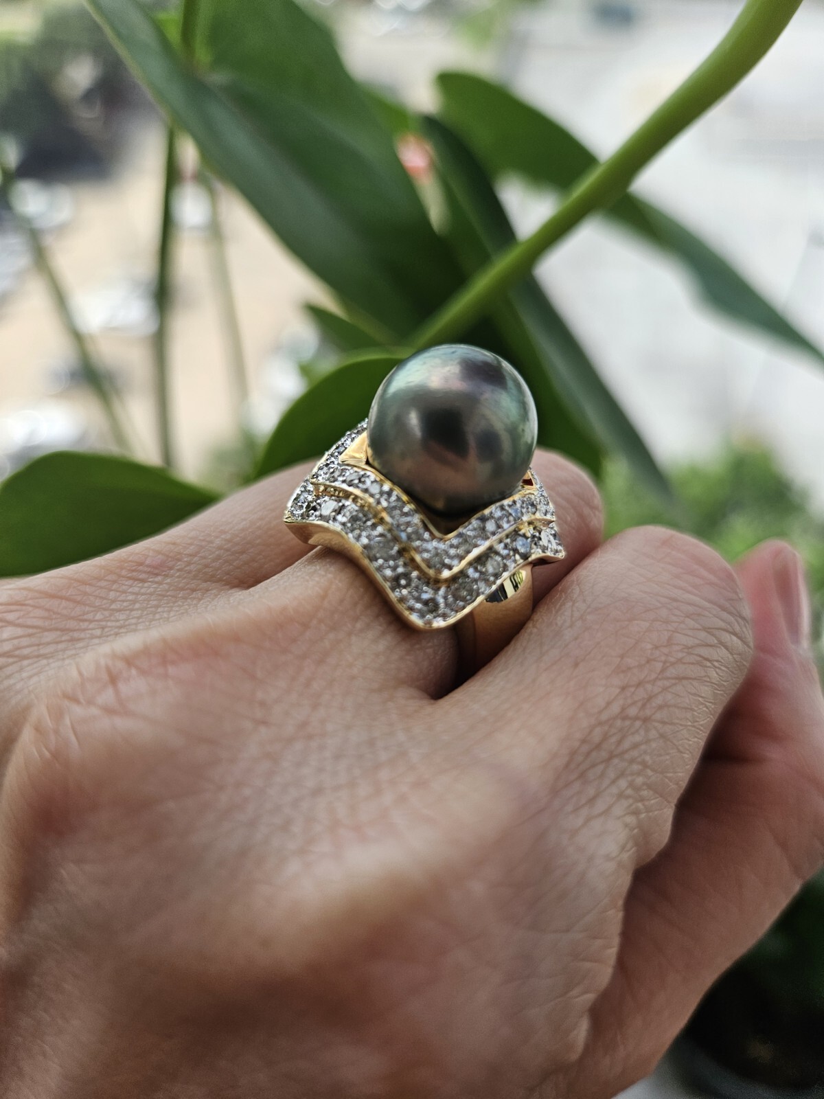 18k Yellow Gold Diamond Tahitian Pearl Ring - image 4