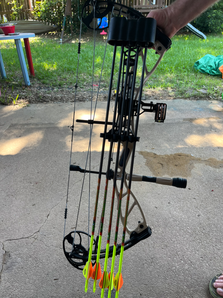 Elite terrain Archery bow with zombie slayer arrows 5570 lbs eBay