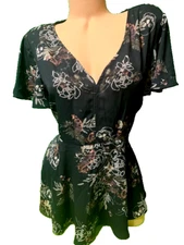 Torrid Size 2 (16) (2X) V-neck empire waist flutter sleeve - NWOT