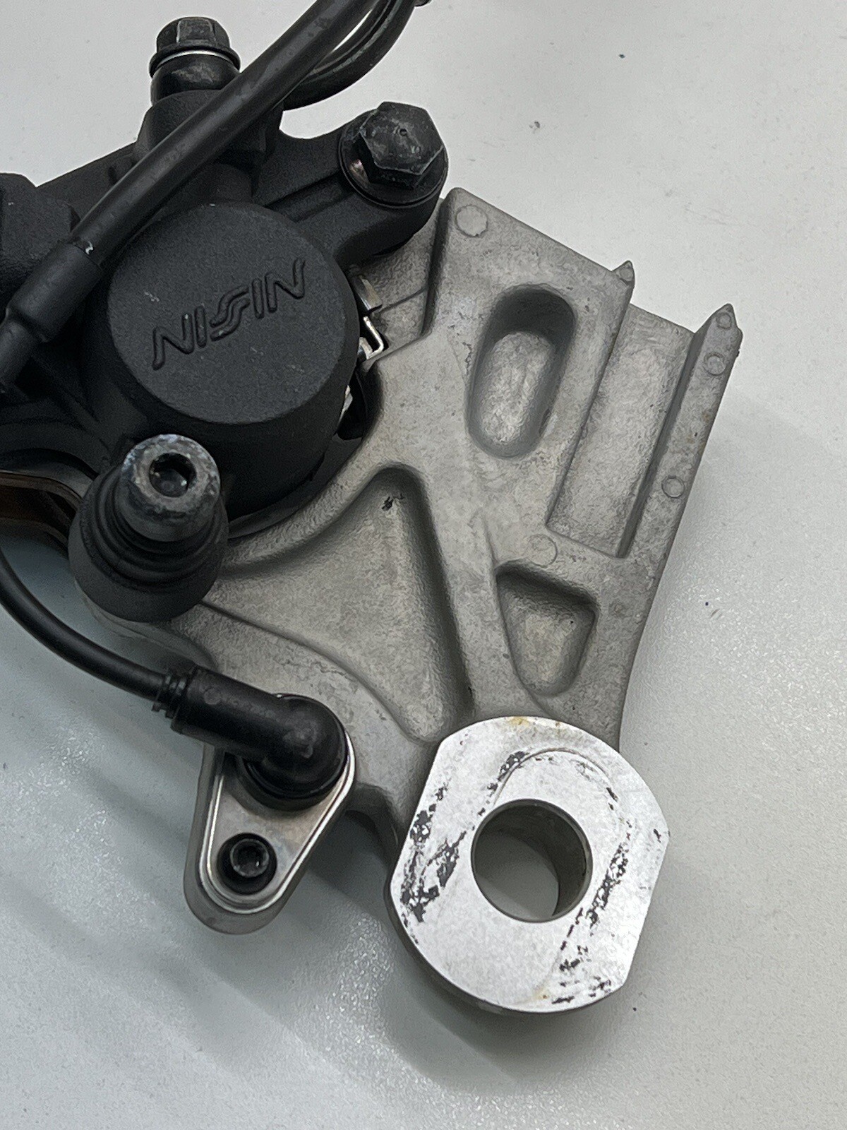 #137 2022 2023 YAMAHA YZF R7 YZFR7 REAR BRAKE CALIPER MOUNT SPEED ...