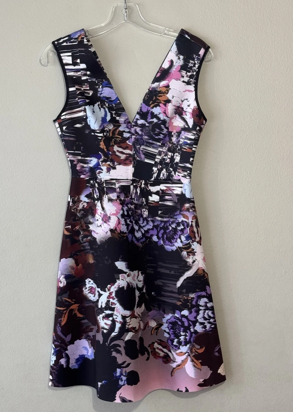 VETEMENTS Abito Clover Canyon taglia small senza maniche scollo a V petali poetici aderente e svasato