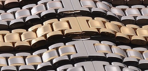 Massiv Edelstahl Uhrenband Schmetterlingsverschluss Armbandarmband mit gebogenen Enden - Bild 4 von 12