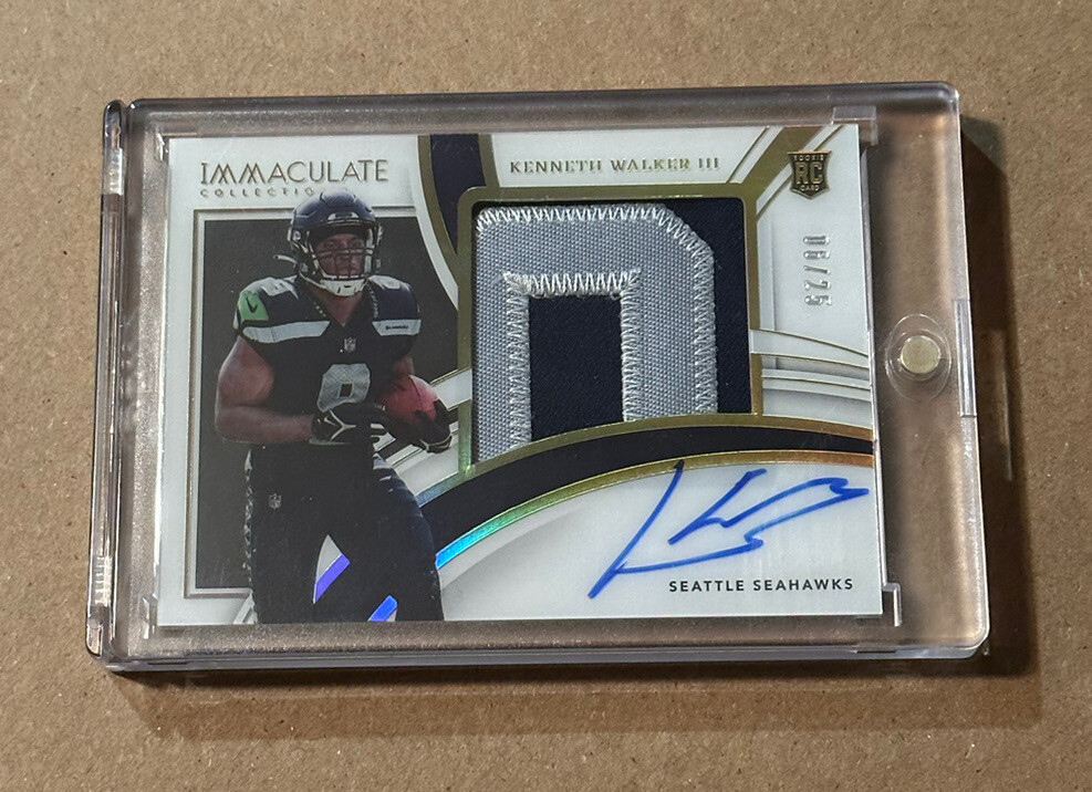 Kenneth Walker III Panini Immaculate Collection Premium Patch Rookie Autographs #PPRKWA Gold