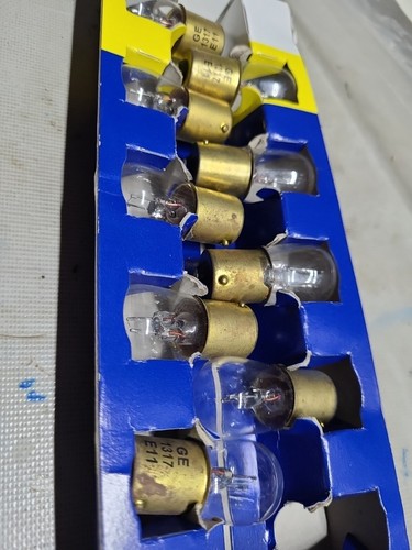 GE1317 Lamp 6 Volt 3 Watt, quantity of 9 - Picture 3 of 6
